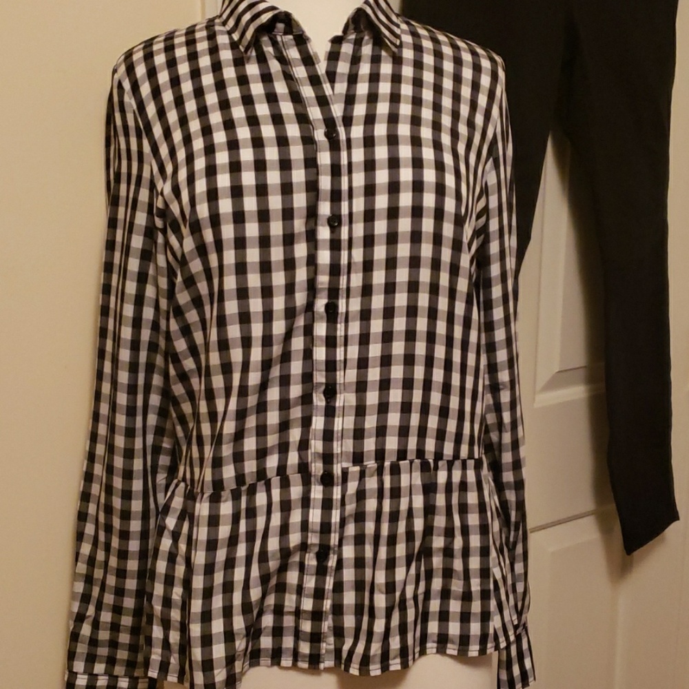 The Limited - Picture 2 of 4